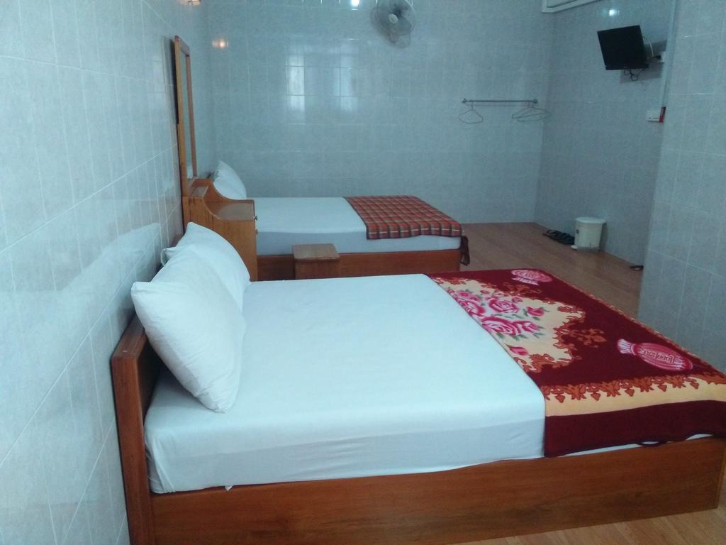 Penguin Hotel Kawthaung Exterior foto